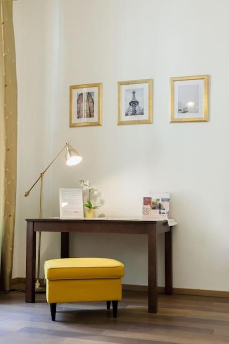 Rhythm And Style In City Center Andel Apartment Prag